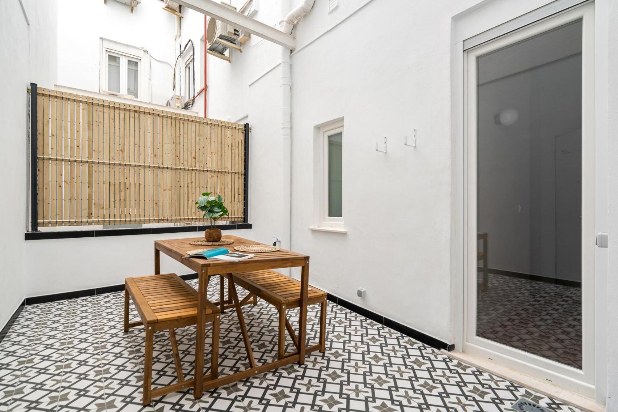 Room Canalejas Madrid Exterior foto