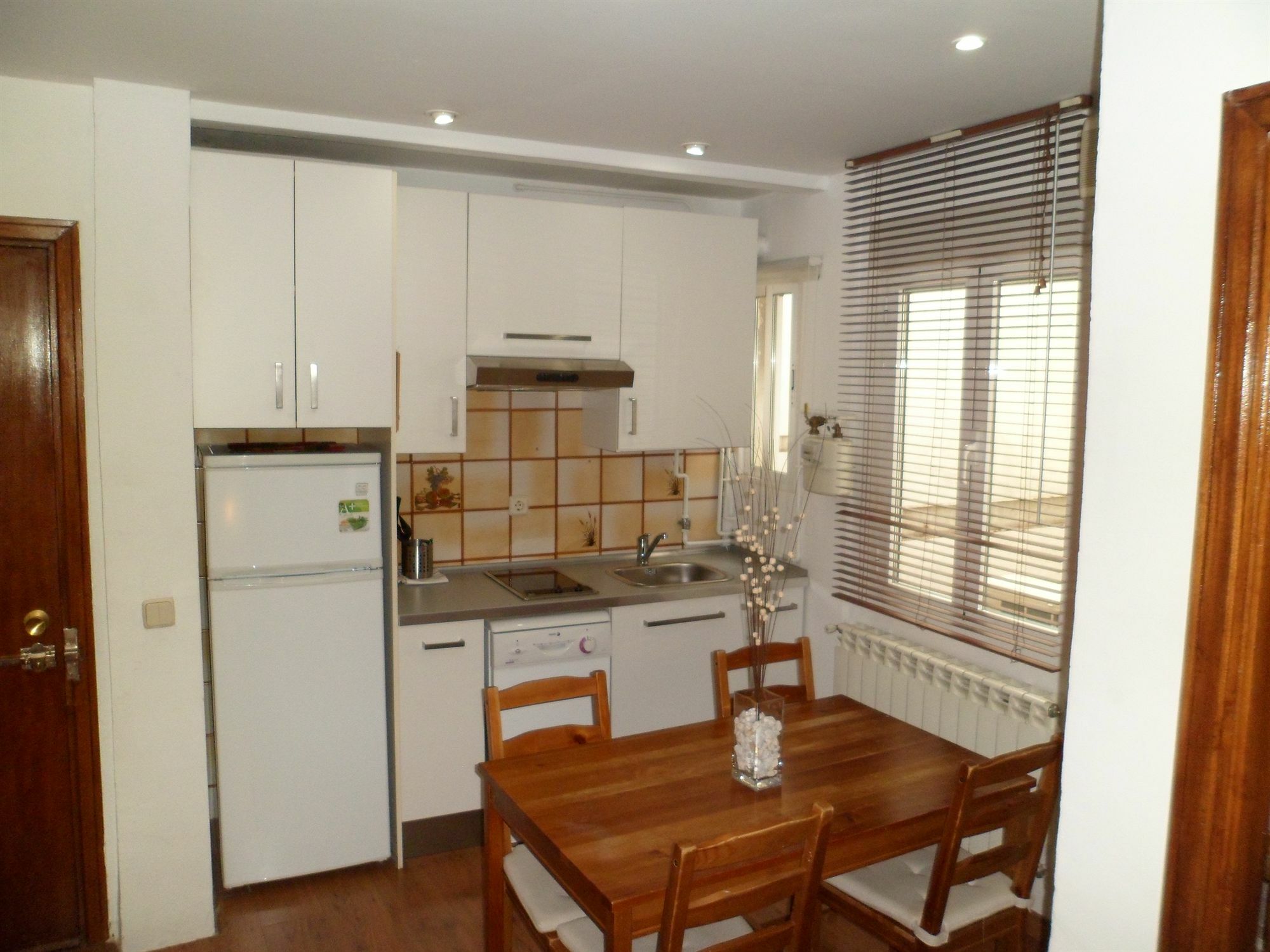 Room Canalejas Madrid Exterior foto