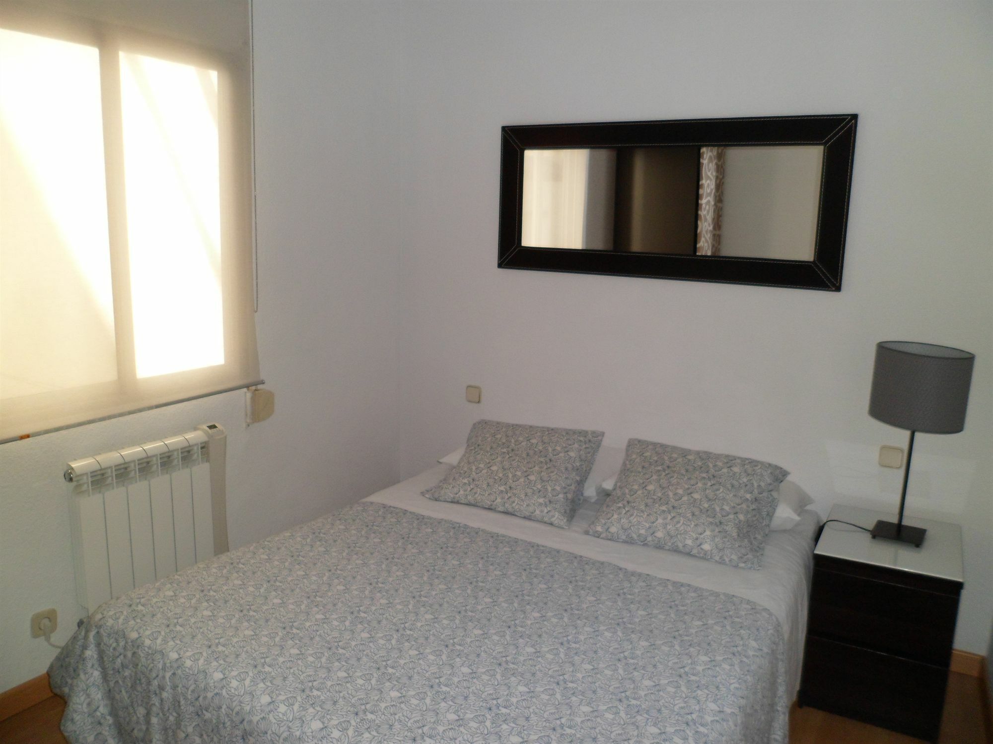 Room Canalejas Madrid Exterior foto